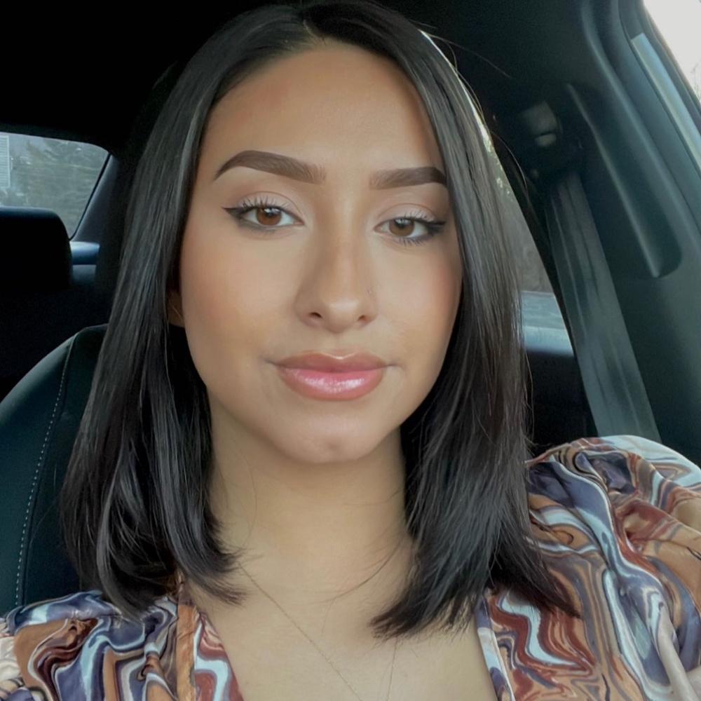 Meet your Posher, Angie